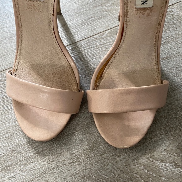 Tan Steve Madden Marlenee heels - Picture 5 of 6